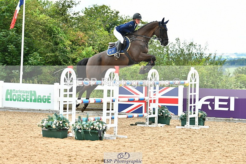 230721A-143625-07000 - Cls 22, 1 Star Gold 1.30m