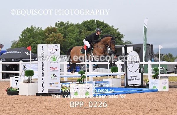 BPP_0226 - CLASS 25 SUN HOYS Redpost Equestrian Senior Foxhunter Second Round