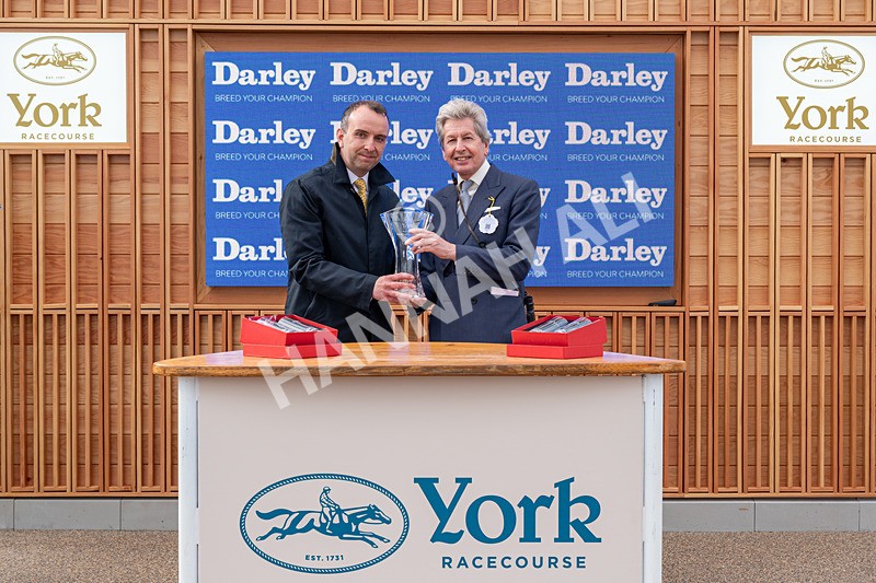 150526-Race 7-Portcullis-3286 - Race 7 5.15pm Darley EBF 'Confined' Novice Stakes