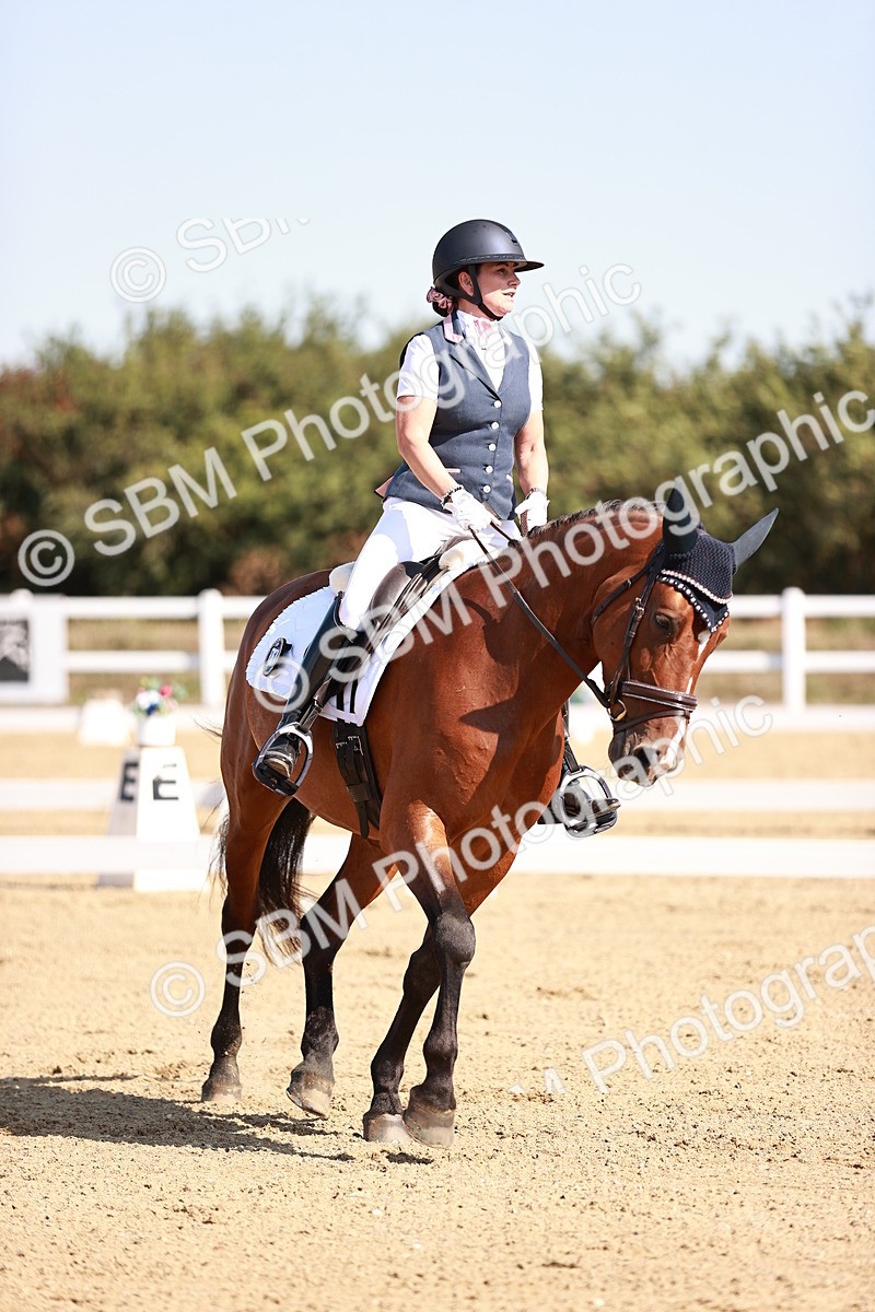 SBM_004412 - Class 12 - Novice 5 - 10.31-11.41