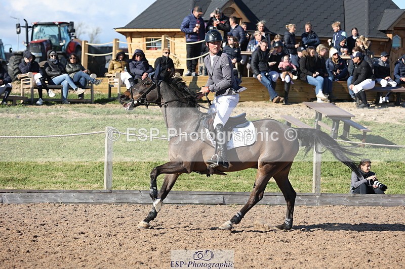 240419A-172839-09816 - Cls 10, 2 Star Big Tour 145cm  Break to End