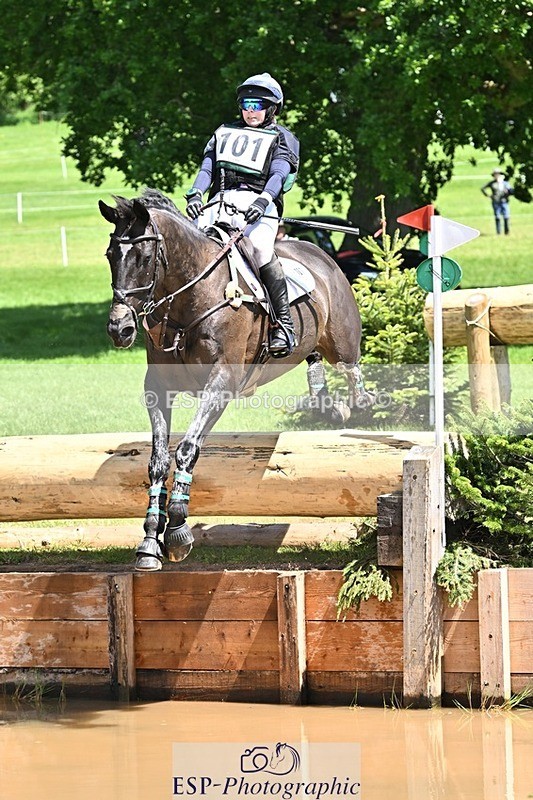240525-124534-14214 - 101-MORELANDS_CASANOVA-Daisy_Bathe