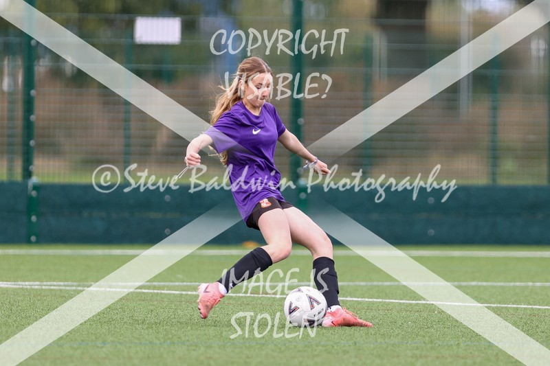 1DX30405 - 2025-09-13 FC Abbey Meads U17 Girls Purple V Cumnors U17 Girls