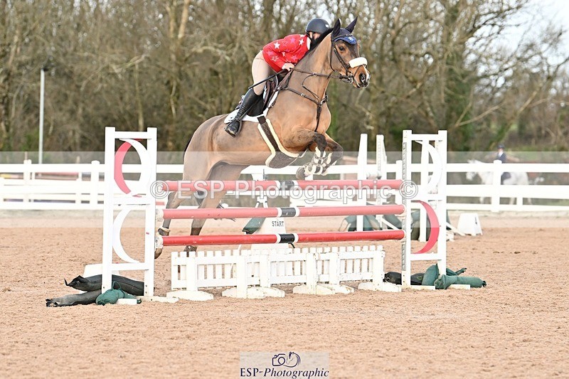 241208-133129-01805 - Cls 21 Newcomers and 1.10m Open