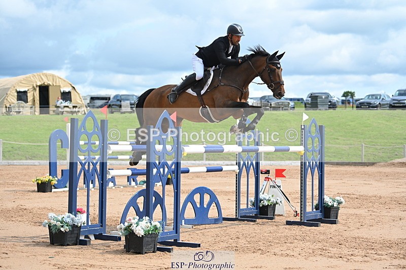 230721A-110351-05539 - Cls 6, 2 Star Medium 1.35m