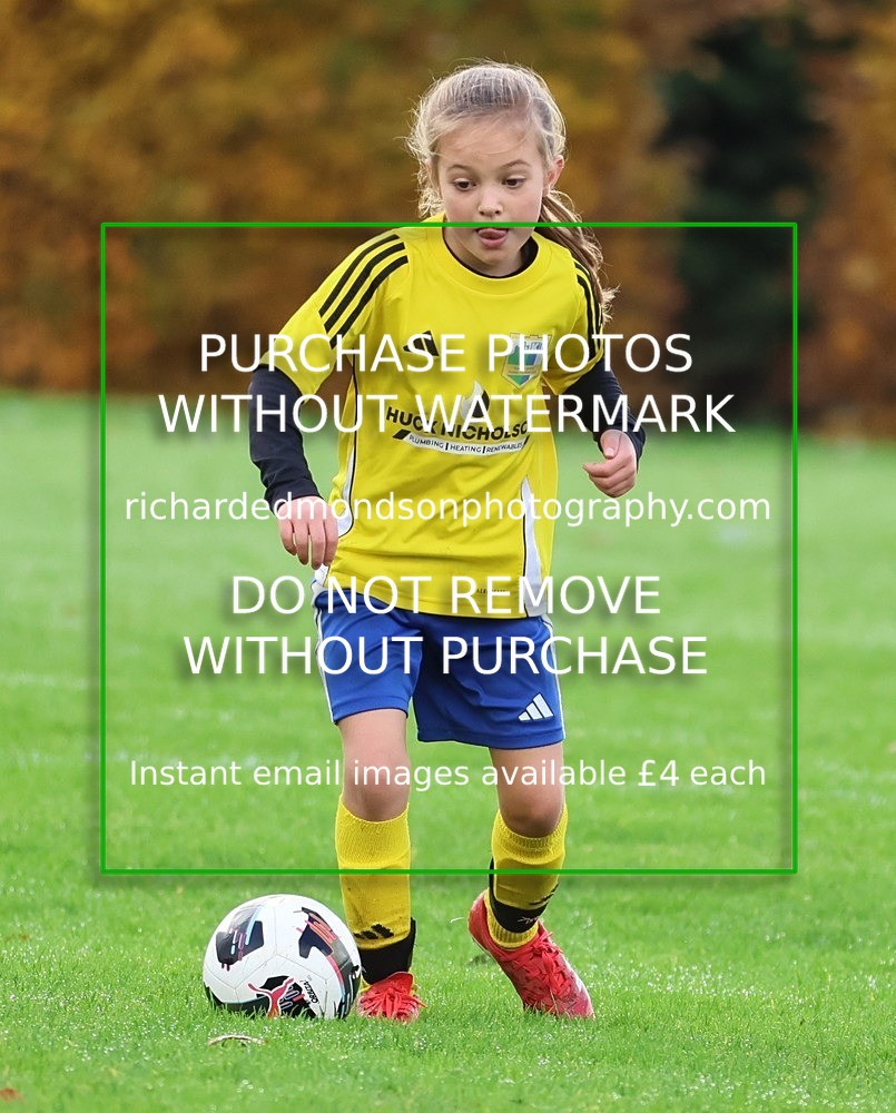 533A3042 - Kendal Utd U8's vs Sedbergh Wanderers Juniors U8 (8/11/25)