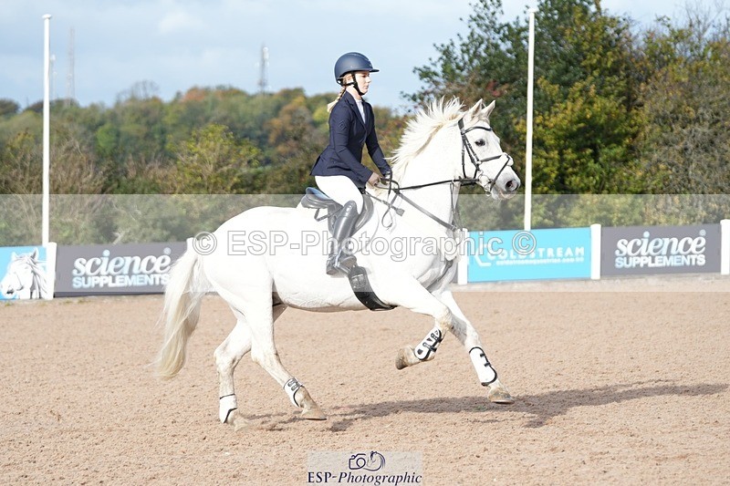 251005-102416-02531 - Cls 22 British Novice and 90cm