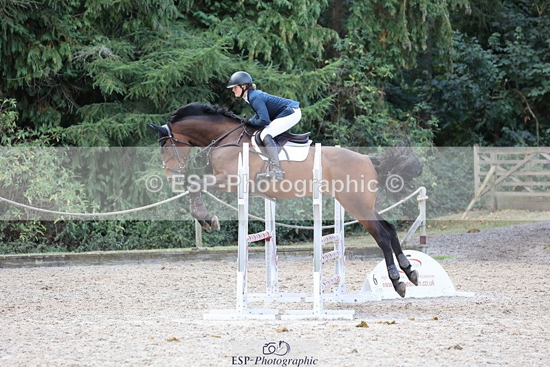 250829A-110638-01284 - Cls 7 British Novice and 90cm