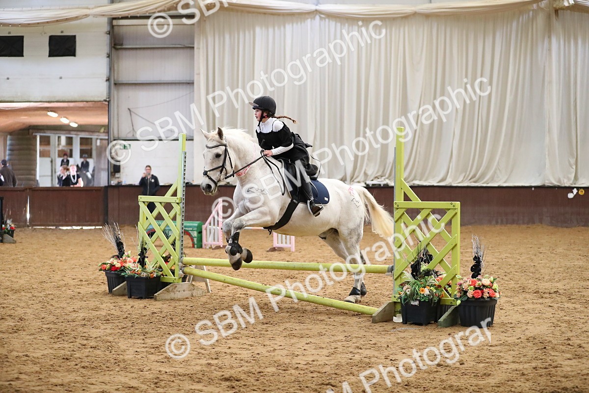 SBM_001323 - Class 3 - Horse & Hound