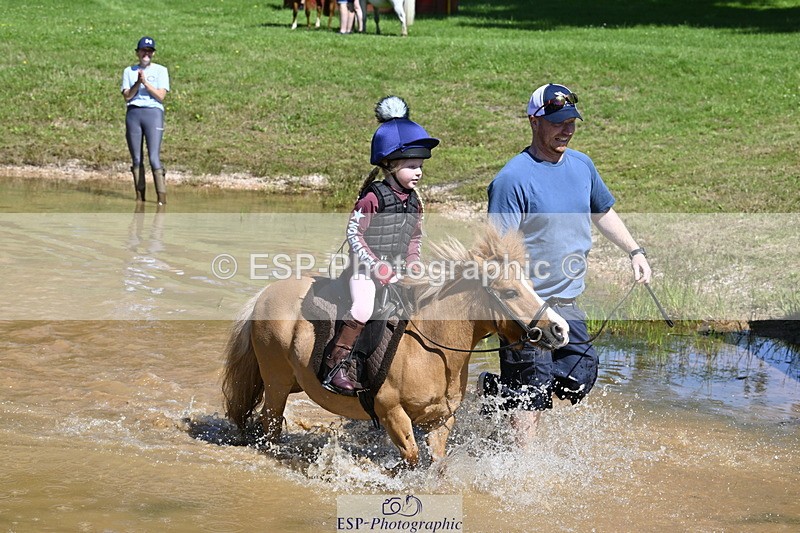 240728B-111511-01285 - Gemma's Group XC