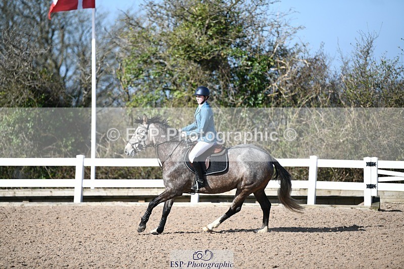 250330-101043-06019 - Cls 32 British Novice and 90cm