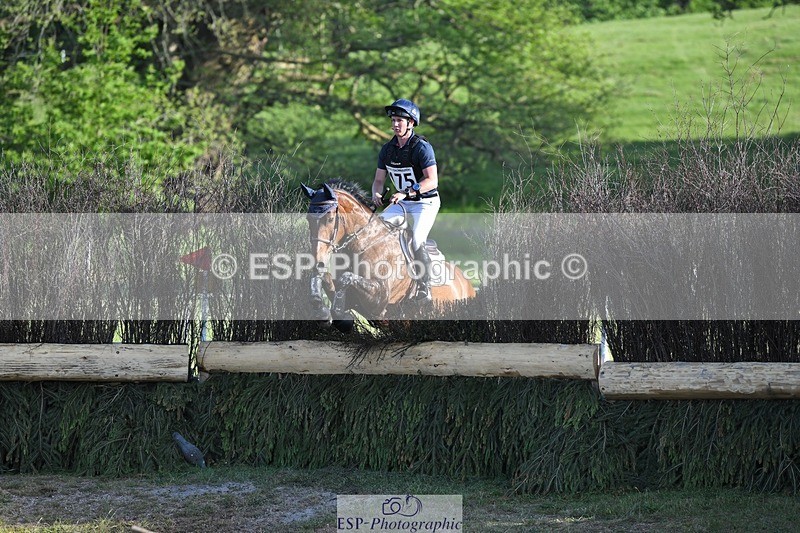 230527-181446-14089 - 175-MONBEG_EQUITY-Tom_McEwen-XC