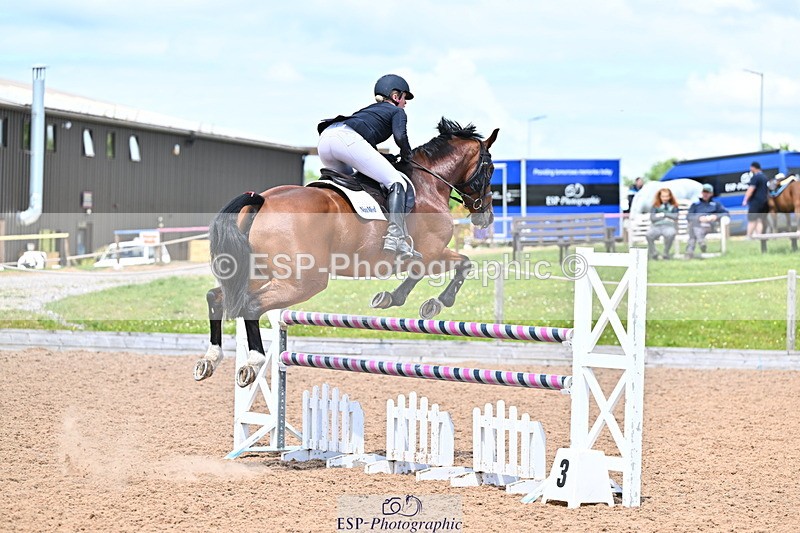 240608A-131205-02496 - Cls 4 Snr Newcomers and 1.10m Open