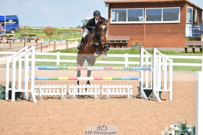 240509A-151116-02932 - Cls 5 1.05m National Am Quali