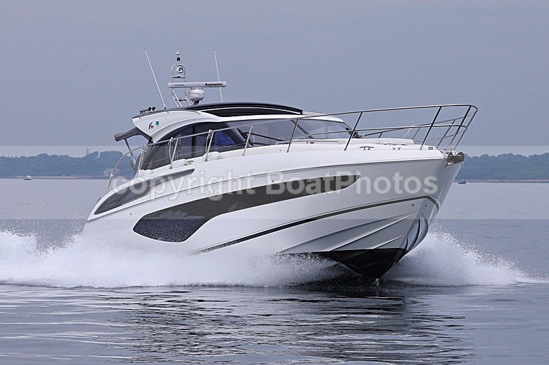 180609 UNNAMED - PRINCESS V50 1Y3A4468 - Motorboats - Hardtop