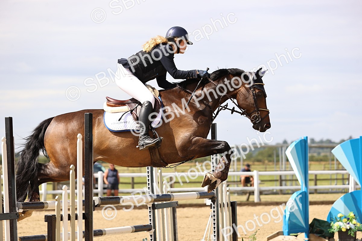 SBM_009630 - Class 8 - Senior Newcomers - 1.10  Open