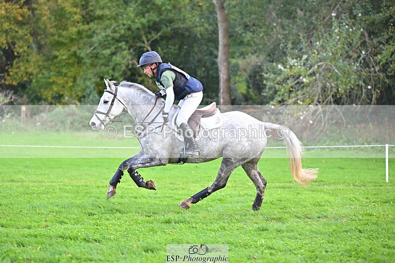 241025-130546-08382 - 107-Simon.Grieve-BEST.ESCAPADE