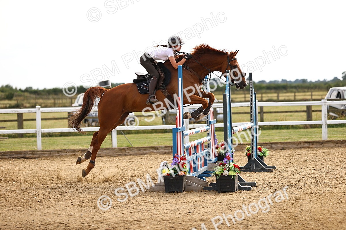 SBM_002424 - Class 18 - Ariat Senior British Novice- 90cm Open