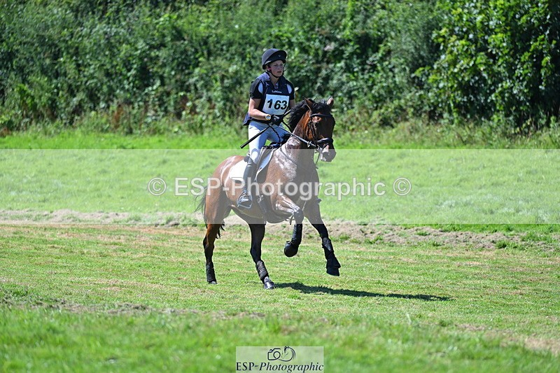 240811A-143817-05511 - 163-