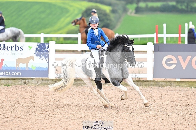 250920-111317-00421 - Cls 22+23 Club and Schools 70cm