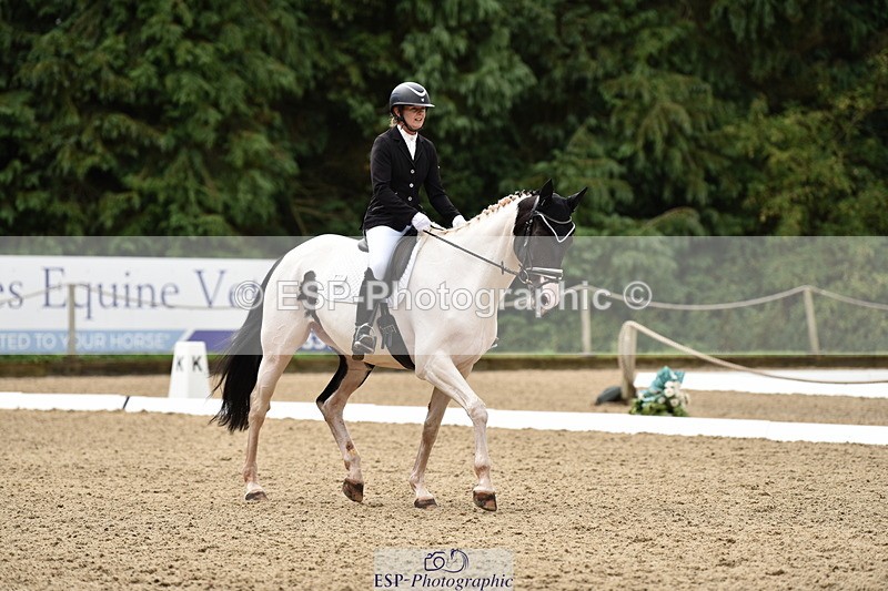 140110A-012414-10915 - 002-Michelle.Wallis-Alvescot.Winning.Mood