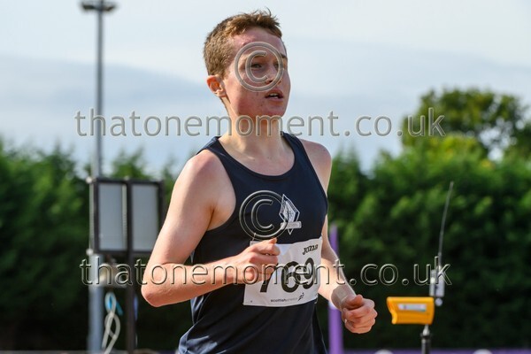 Sen25SUN-929980 - Track Male