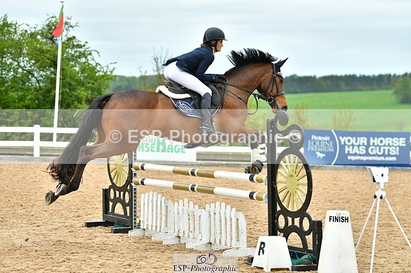 230507A-124505-07837 - Cls 42 95cm Amateur Quali