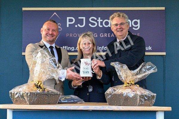 101025-Race 7-Sky Advocate-0592-2 - Race 7 PJ Staffing Group Apprentice Handicap at York