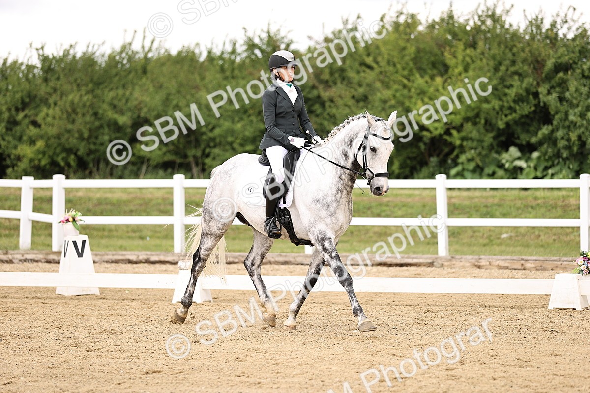 SBM_001972 - Class 2 - Novice 4 - 10.36-11.39