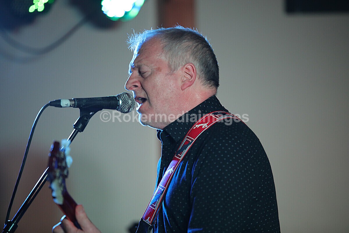 FOLK N BLUES-647 - FOLK and BLUES SEPT 2022