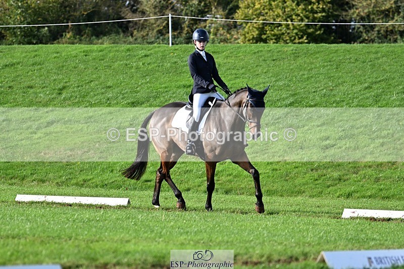 241025-113540-07175 - 548-Fenella.Redvers-DANCING.PADDE