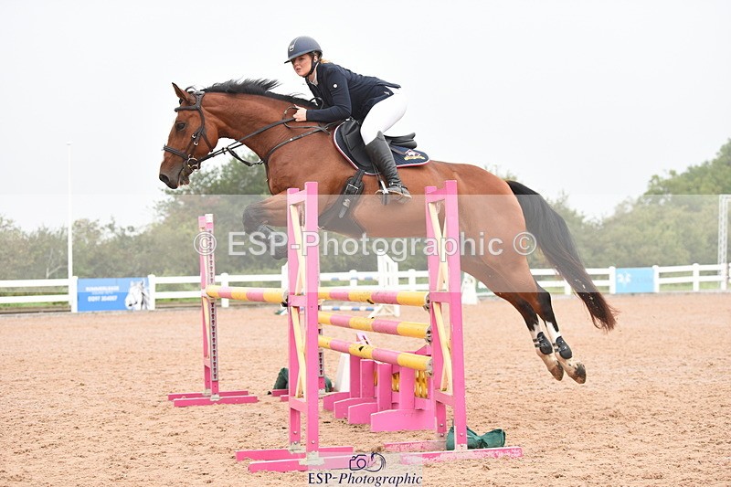 230902A-110906-00526 - Cls 8 1.05m Amateur Quali