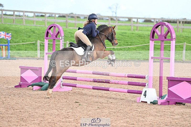 231029A-125516-03393 - Stepping Stones 128cm & 138cm