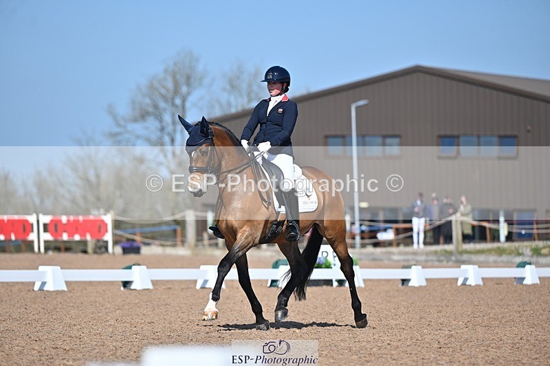 250405-105546-10050 - 115-Isla.Sully-Vagabond.De.Massa