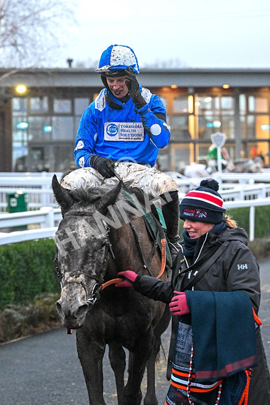 300126-Race 6-Born In The West-0002 - Race 6