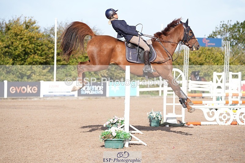 251004-102743-01780 - Cls 15 British Novice and 90cm Open
