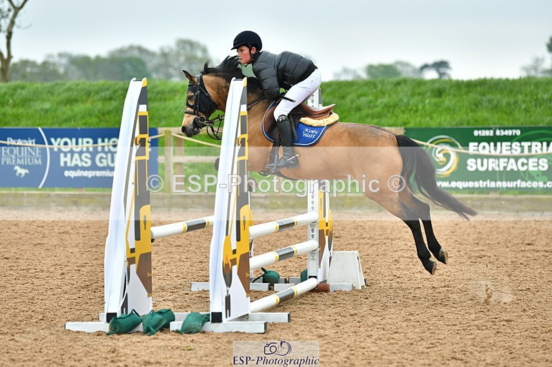 230513A-090357-00010 - Cls 11 Stepping Stones 128+138cm