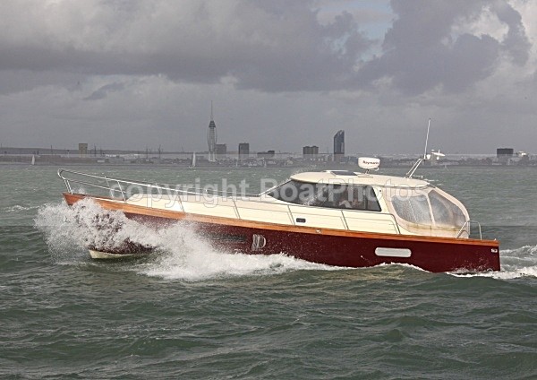091025 MAROON CRUISER IMG_4585 - Motorboats - Hardtop