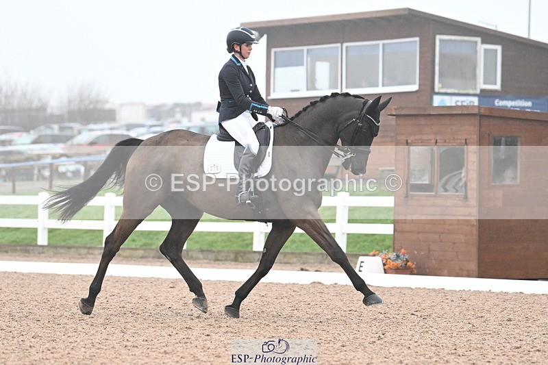 240217A-095050-00636 - 218-Jessica.Davies-Nemo.II