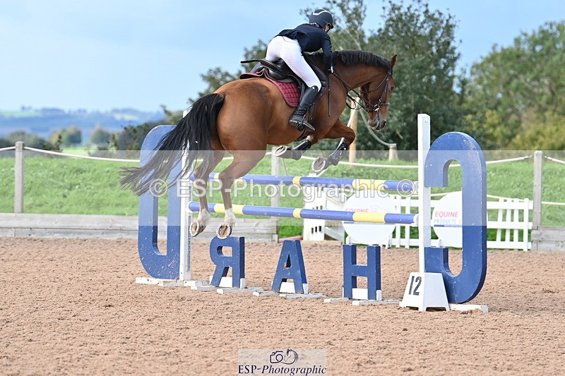 231014A-105812-04271 - Cls 18 Newcomers & 1.10m Open