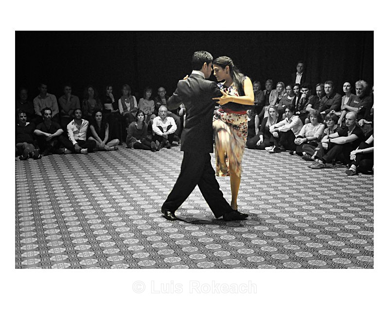 Parada Elegante - Entre Gauchos y Bravos