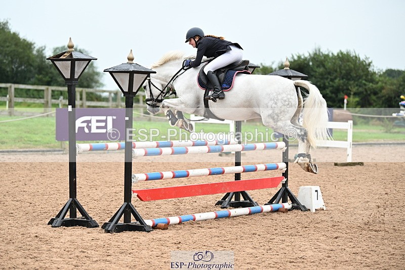 240907A-144020-02418 - Cls 4 Pony Big Team 95cm & 1.05m