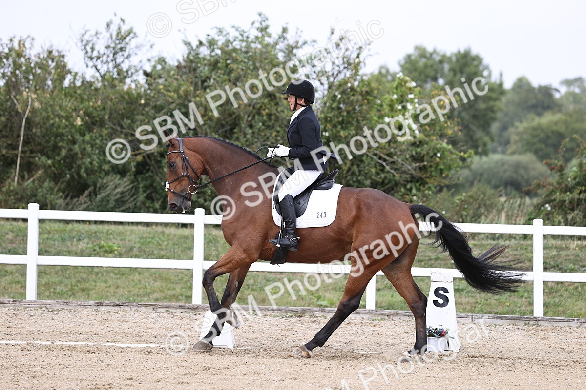 SBM_017515 - Class 14 - Novice 23 - 13.52-14.55