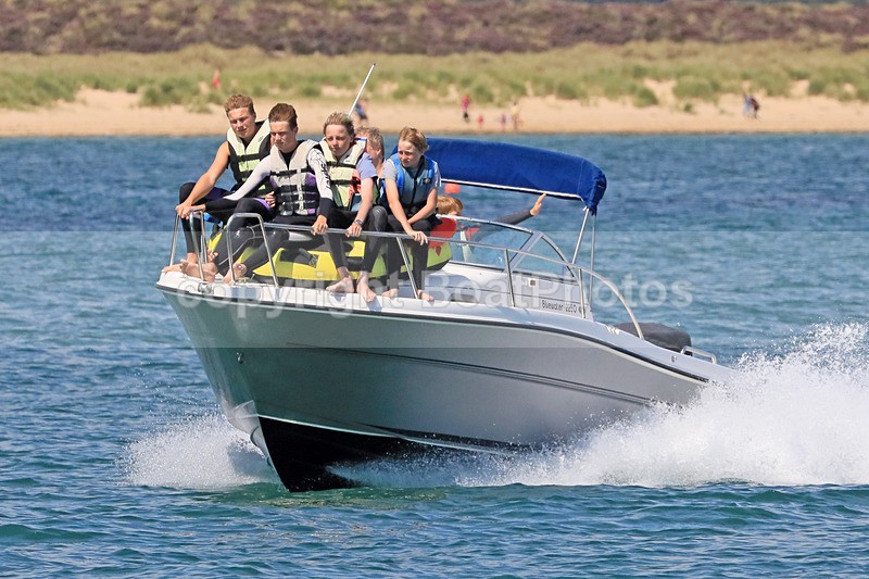 170813 BLUEWATER 2250 1Y3A4719 - Speedboats