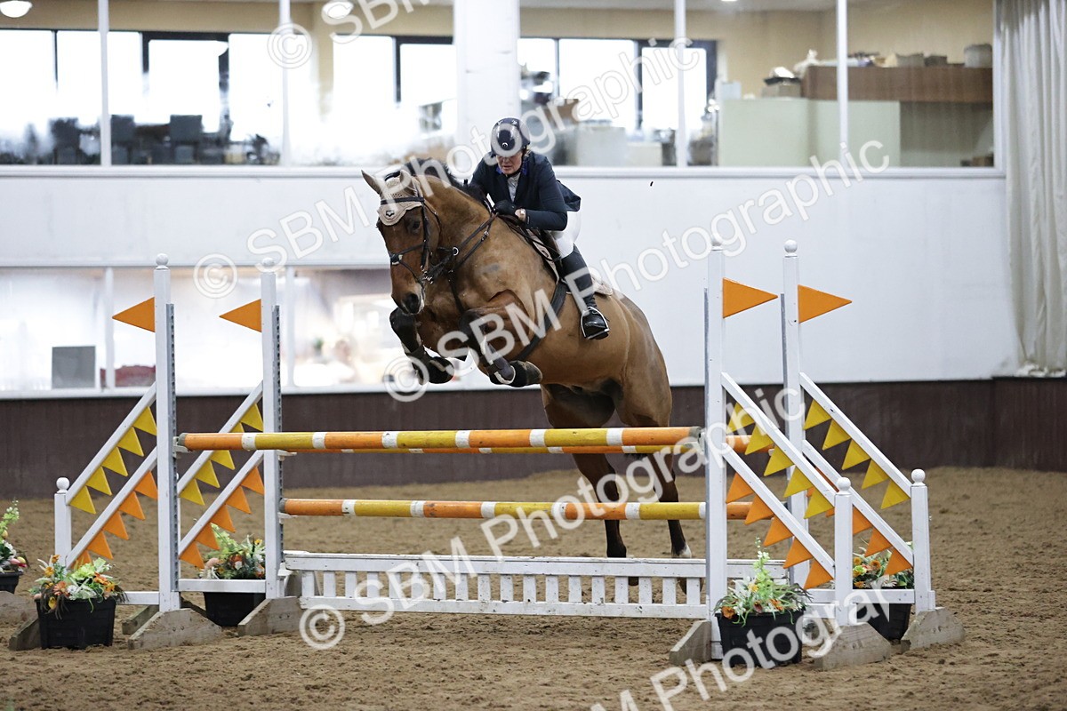 SBM_001130 - Class 4 - Senior Newcomers/ 1.10m Open