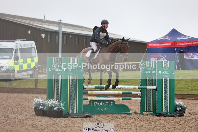 250418-120038-01796 - 025-Oliver.Thompson-HOLD.ME.TIGHT