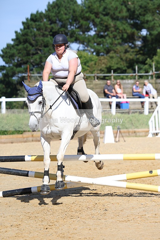 3E7A1033 - Class 7: 70cm Senior