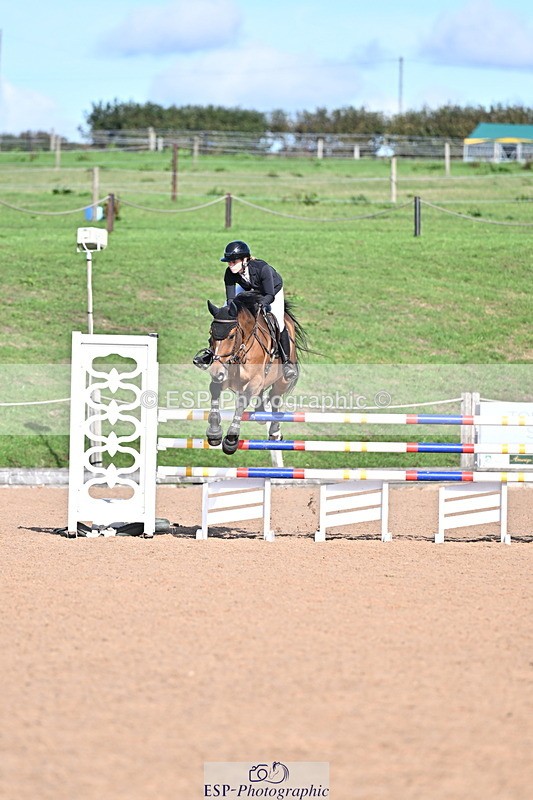 260923B-152453-00991 - Cls 06 Snr Fox & 1.20m Open