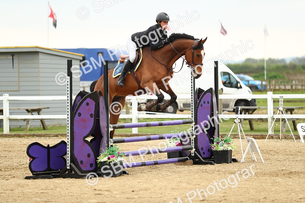 SBM_000430 - Class 2 - Senior British Novice 90cm