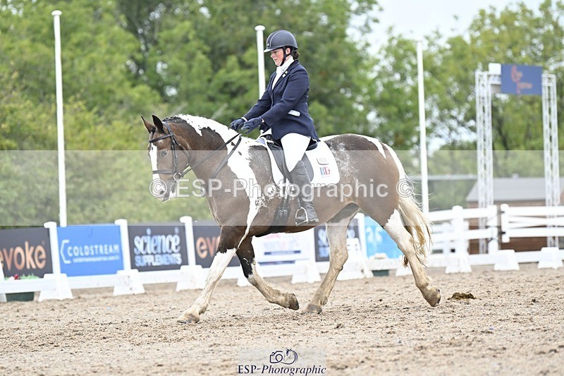 250907-123551-08057 - 080-Rebecca.MorrisSally.XIII